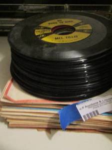 lot 700 image: record lot