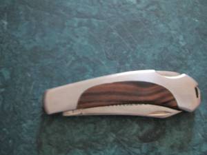 lot 921 image: valor pocket knife 2 58 blade - 6 18 long