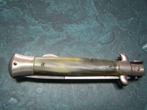 lot 806 image: pocket knife made in italy - 3 12 blade - 8 long