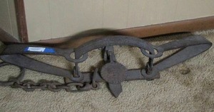 lot 5 image: BEAR TRAP approx. 35 longwide