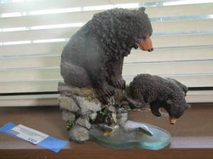 lot 150 image: momma bear and baby bear dcor qty 3