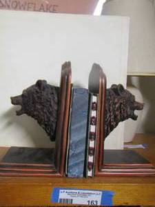 lot 163 image: Bear bookends with a few books