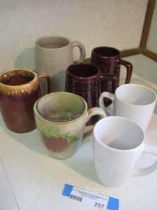 lot 257 image: coffee cup lot