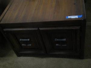 lot 195 image: beautiful side table with lots of under table storage
