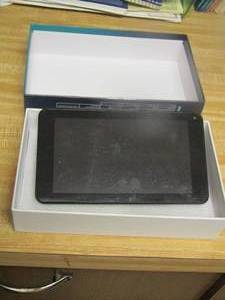 lot 321 image: 7 quad core tablet no charger found