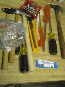 lot 347 image: small hand tools- screw drivers- mini hammer- blade and more
