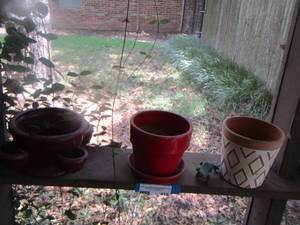 lot 415 image: multi planter pots