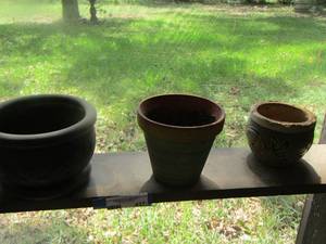 lot 437 image: pots qty 3