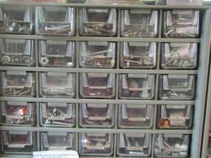 lot 501 image: organizer for bolts- nuts- screws- other smaller items