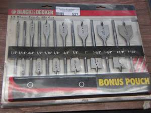lot 527 image: black and decker 13 pc set of spade bit set