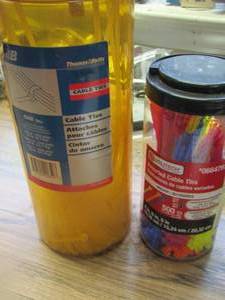 lot 531 image: zip ties small and large