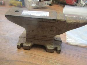 lot 561 image: SMALL ANVEL - USED IN WORKSHOP, APPROX 3-4 LENGTH