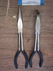 lot 568 image: plyers- needle nose