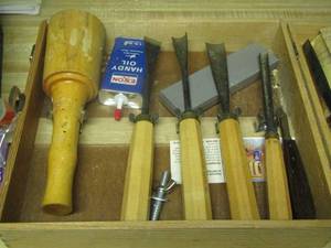 lot 616 image: wood carving tools in case