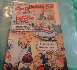 lot 276 image: Joe Palooka comics #19 Captain Tootsie