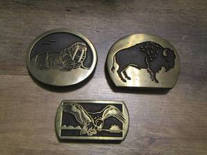 lot 895 image: eagle warrus and buffalo belt buckles
