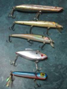 lot 858 image: qty 9 fishing lures