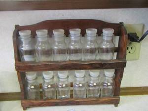 lot 283 image: seasoning rack with holder