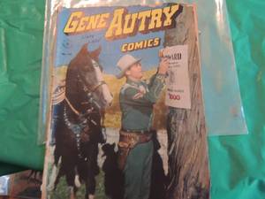 lot 784 image: Dell Comics #100 gene Autry