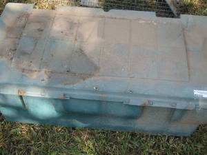 lot 1544 image: empty plastic blue trunk
