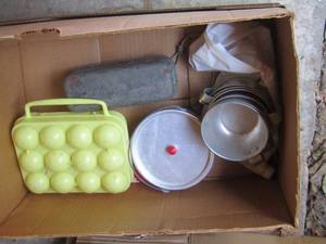 lot 1834 image: camping dish items