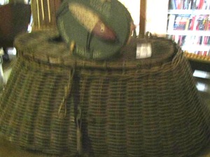 lot 1734 image: small wicker fishing basket
