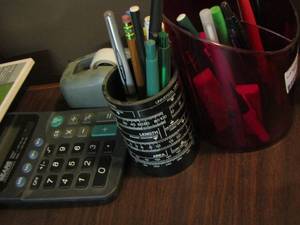 lot 1612 image: calculator, tape dispenser, pen and pencil holders