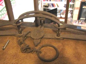 lot 1701 image: large bear trap