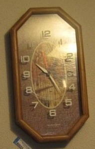 lot 1065 image: beautiful vintage wall clock  179