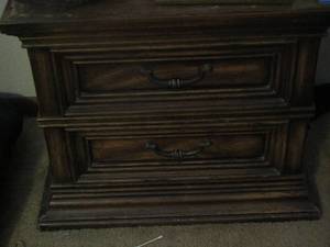 lot 1066 image: 2 drawer bedside table qty set of 2 232716