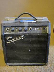lot 1071 image: squire mini amp