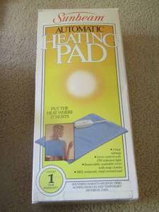 lot 1104 image: sunbeam automatic heating pad