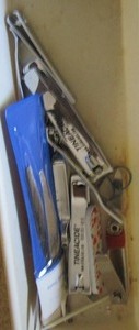 lot 1108 image: tweezers and nail clippers