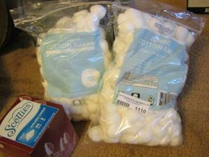 lot 1110 image: 2 new bags of cotton balls and 1 box of tissues