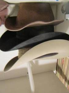 lot 1136 image: Luskeys and resistal western hats qty 3