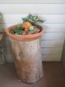 lot 1143 image: outdoor dcor