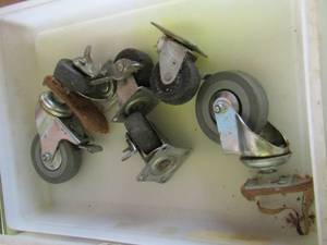lot 1181 image: various small wheels