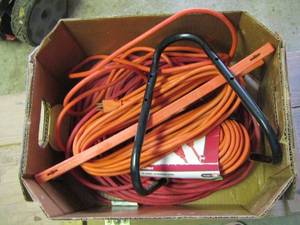 lot 1192 image: box of new and used extension cords