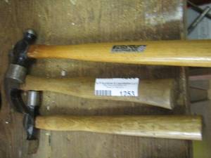 lot 1253 image: qty 3 hammers