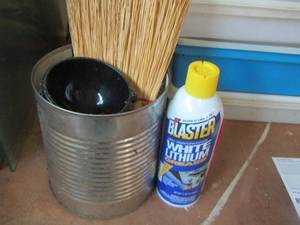 lot 1266 image: blaster white lithium grease, tin can with broom end