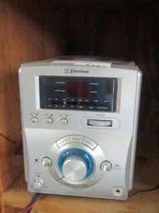 lot 1289 image: Emerson amFM radio
