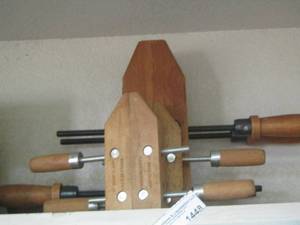 lot 1448 image: WOOD CLAMPS qty 3