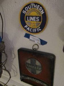 lot 1392 image: Santa fe wall plaque, southern lines pacific patch