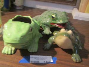 lot 1409 image: qty 3 ceramic frogs