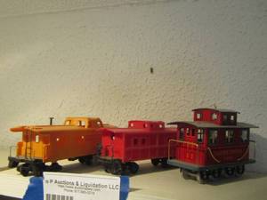 lot 1381 image: qty 3 plastic model train cabooses