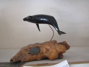 lot 1323 image: JOHN PERRY STUDIOS  -  WHALE SCULPTURE