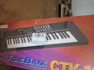 lot 1439 image: tonebank keyboard CTK-100 in box