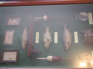 lot 1438 image: fishing shadow box