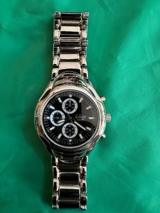 lot 1530 image: NEW Collzi Quartz watch