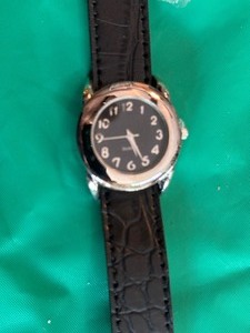 lot 1712 image: NEW  Quartz watch blk croc band